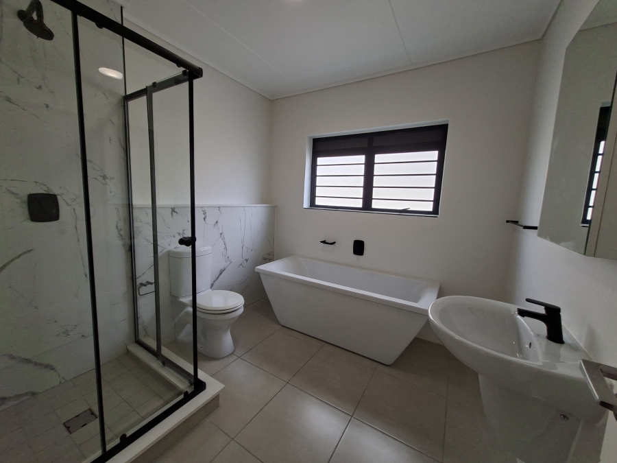 To Let 3 Bedroom Property for Rent in Croydon Western Cape